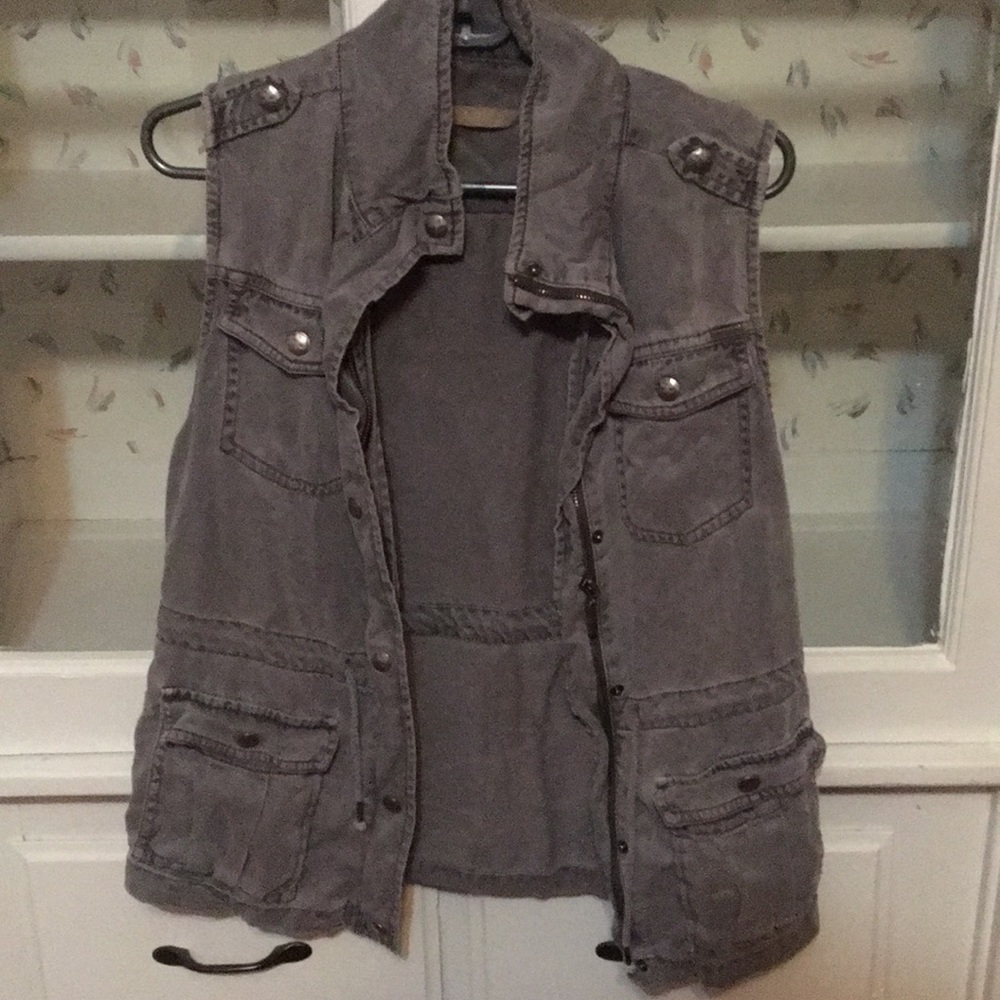 Grey Max Jeans Vest 🛍